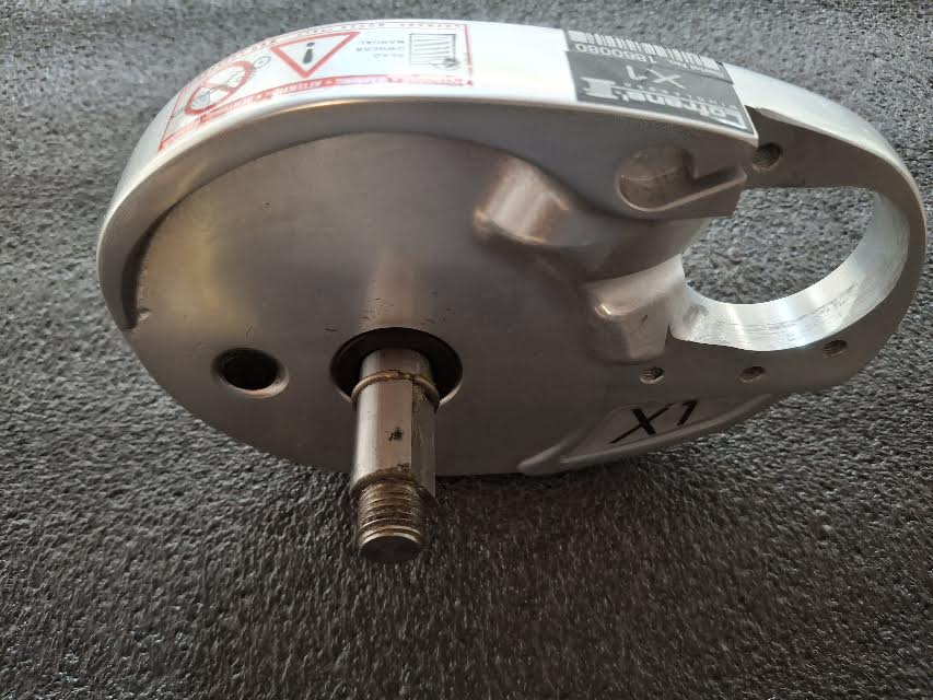 Base alu pour guindeau Lofrans x1 sans poupée ref 631210