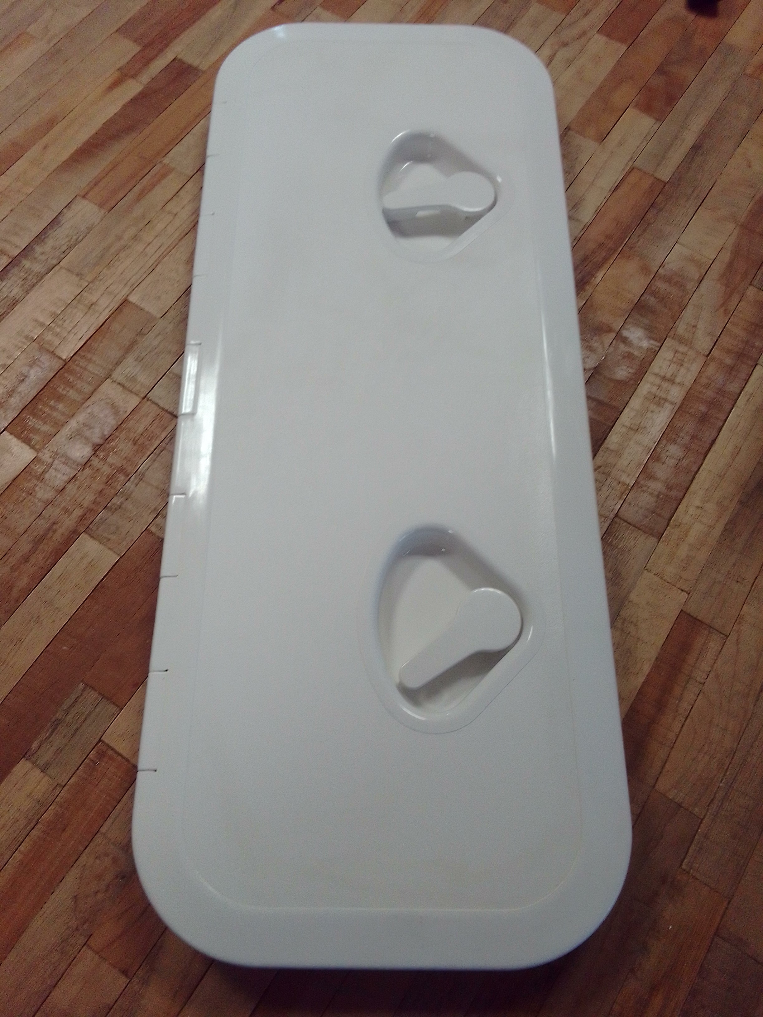 Trappe de visite rectangulaire BLANCHE Marque TREM