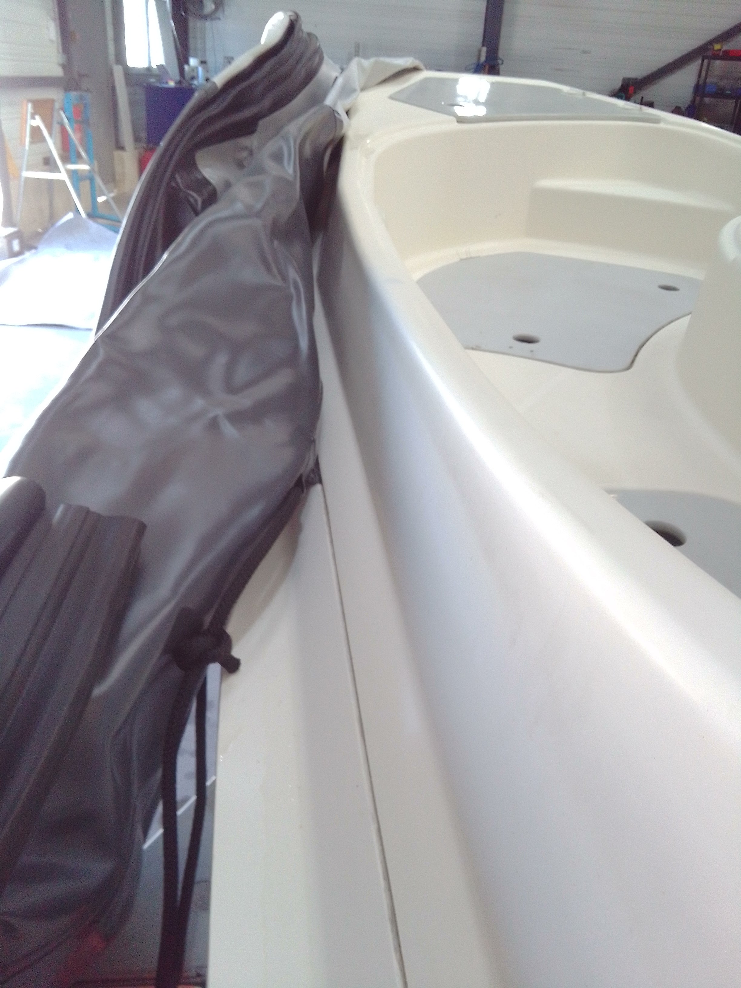 Flotteur sur glissière PVC 1500G pour semi-rigide jusqu'à  6metres20