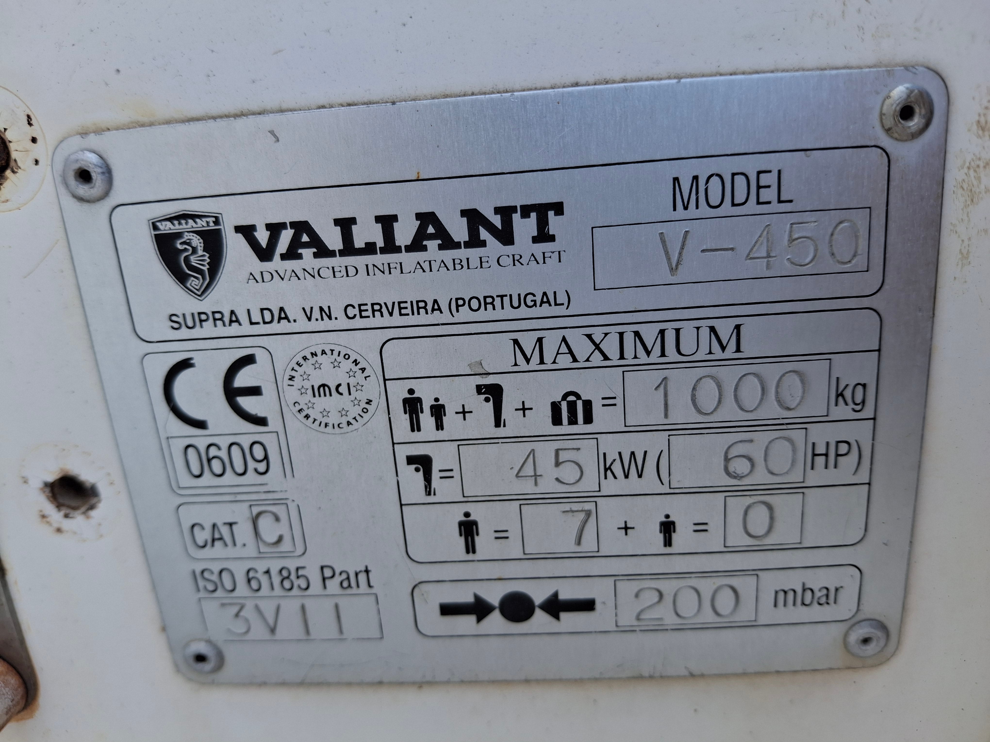 Coque semi‑rigide Vaillant 450 occasion,  projet sur‑mesure ou rénovation