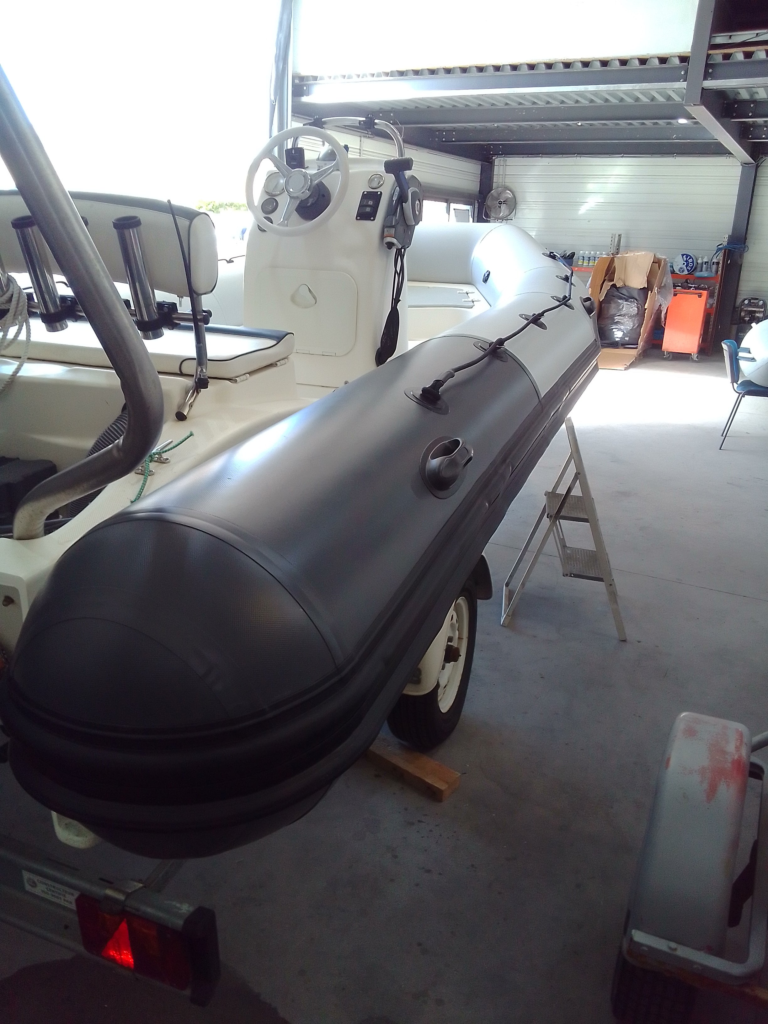 Flotteur sur glissière PVC 1500G pour semi-rigide jusqu'à  8metres50