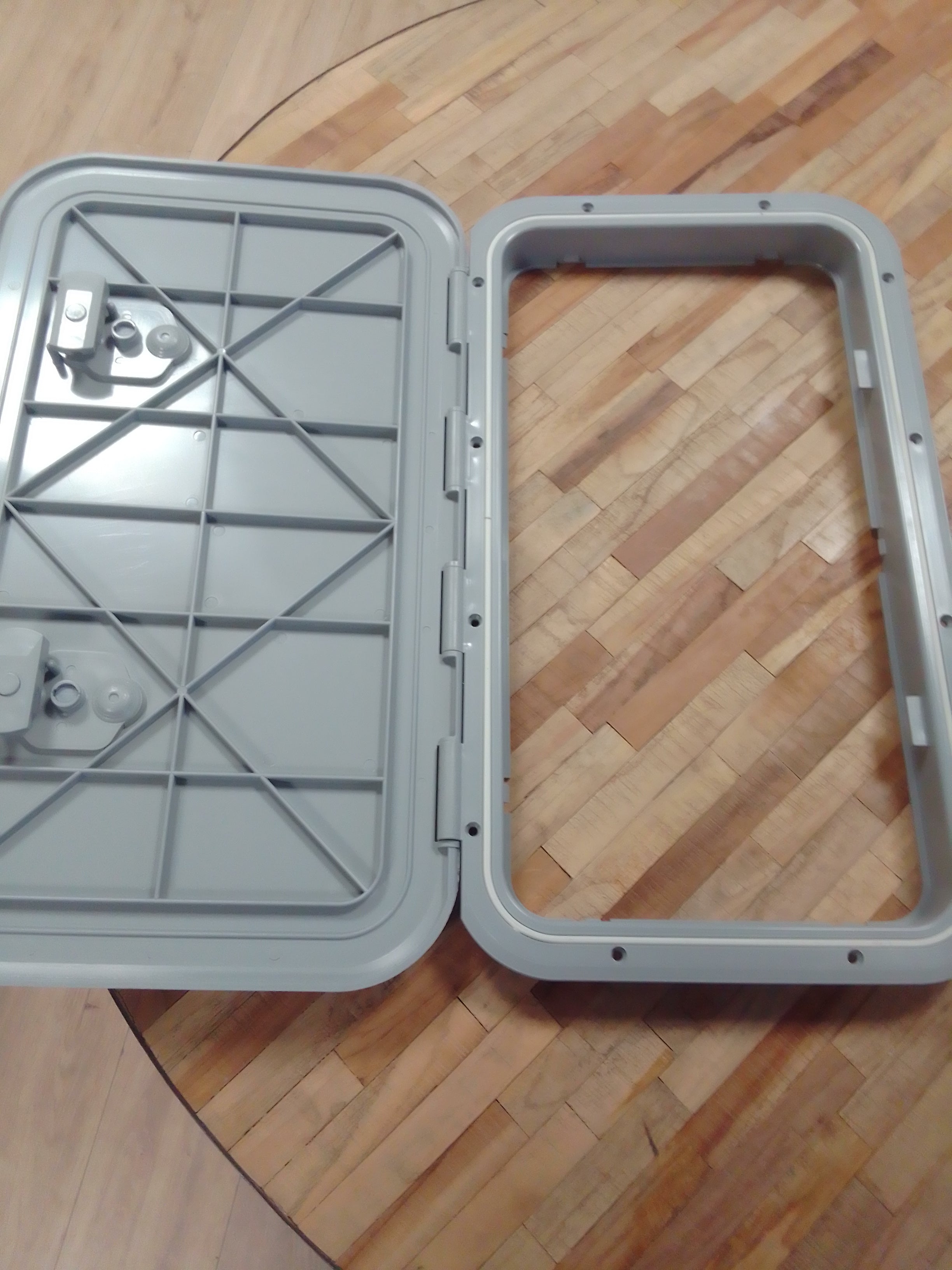 Trappe de visite rectangulaire grise osculati